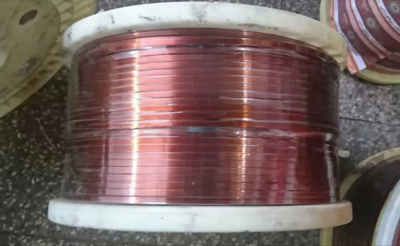 نمای نزدیک از لاک پلی اورتان